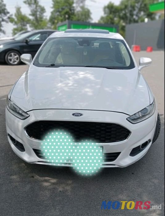 2013' Ford Fusion photo #2