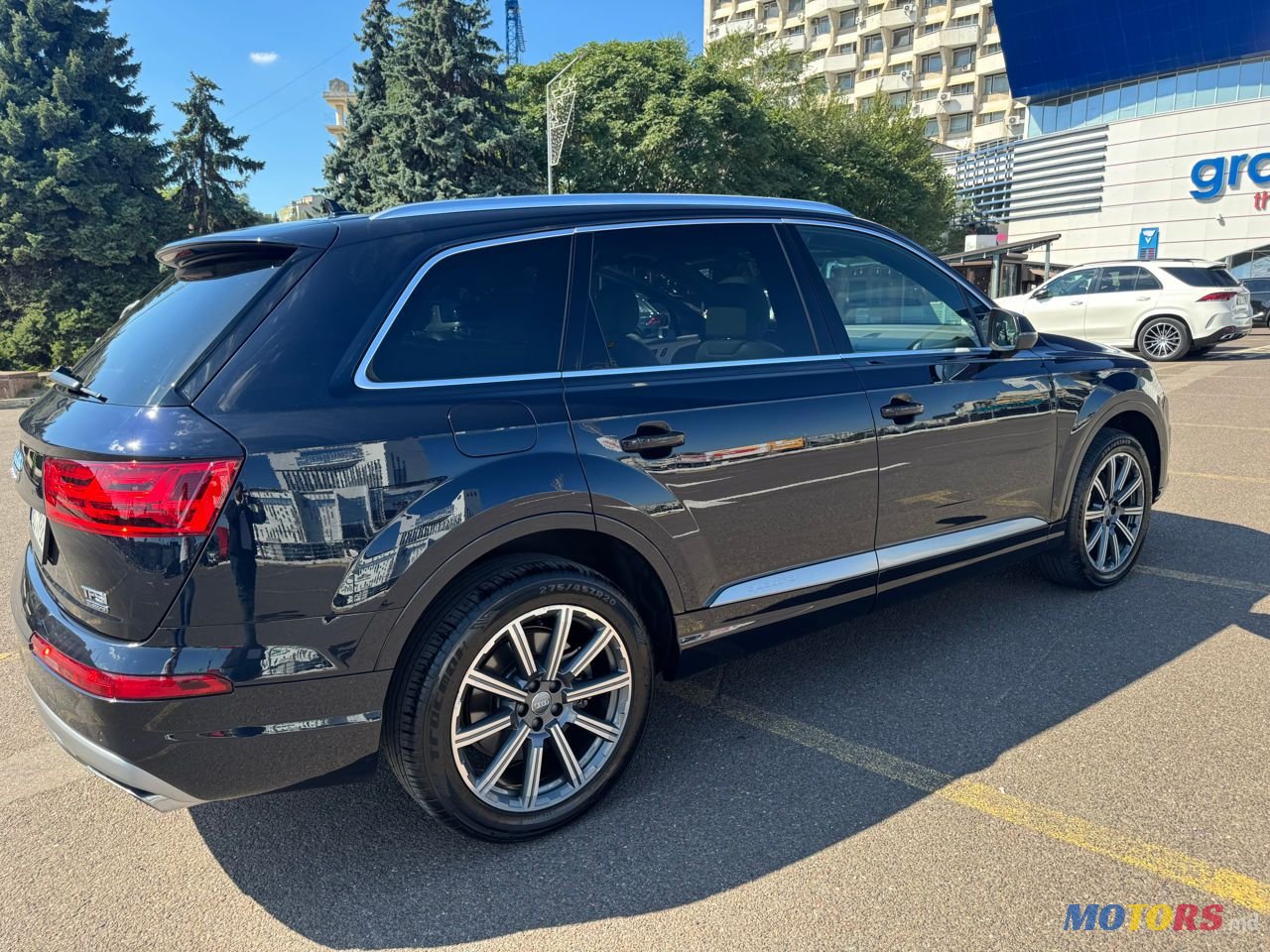 2017' Audi Q7 photo #2
