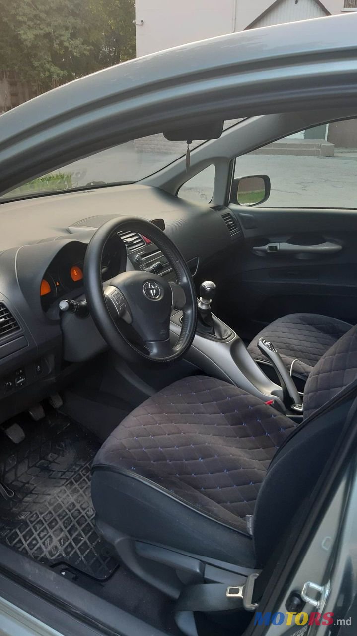 2009' Toyota Auris photo #6