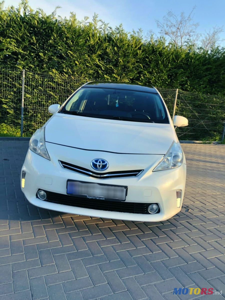 2012' Toyota Prius + photo #1