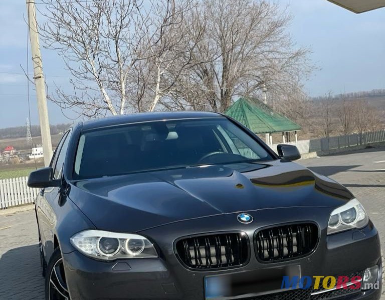 2013' BMW 5 Series photo #1