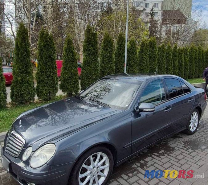 2008' Mercedes-Benz E-Class photo #1