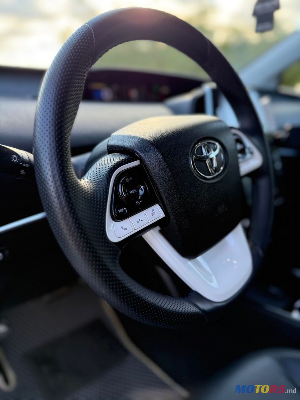 2017' Toyota Prius Prime photo #2