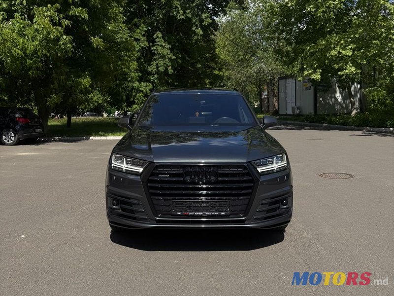 2019' Audi Q7 photo #1