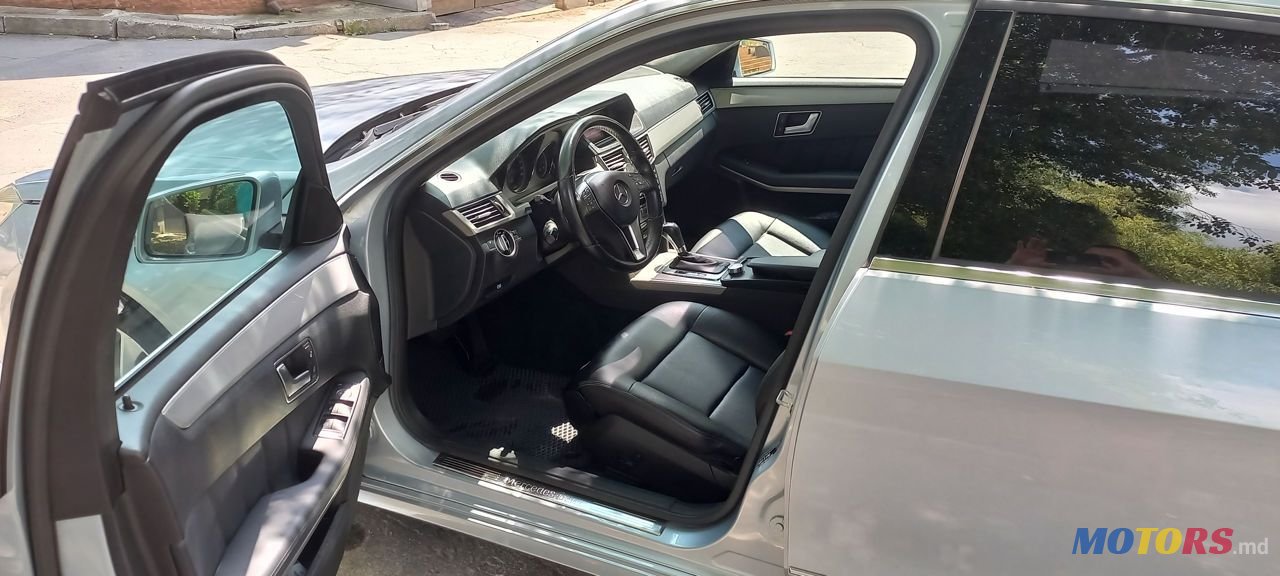 2012' Mercedes-Benz E Класс photo #2