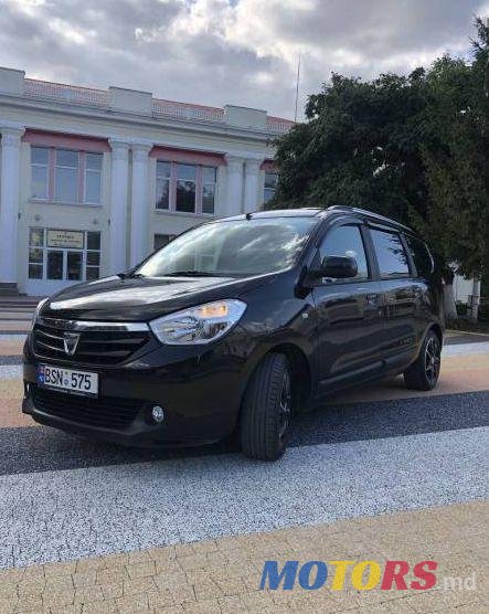 2014' Dacia Lodgy photo #1