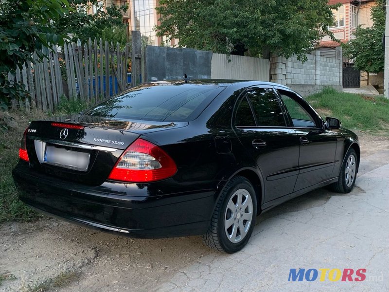 2008' Mercedes-Benz E-Class photo #2