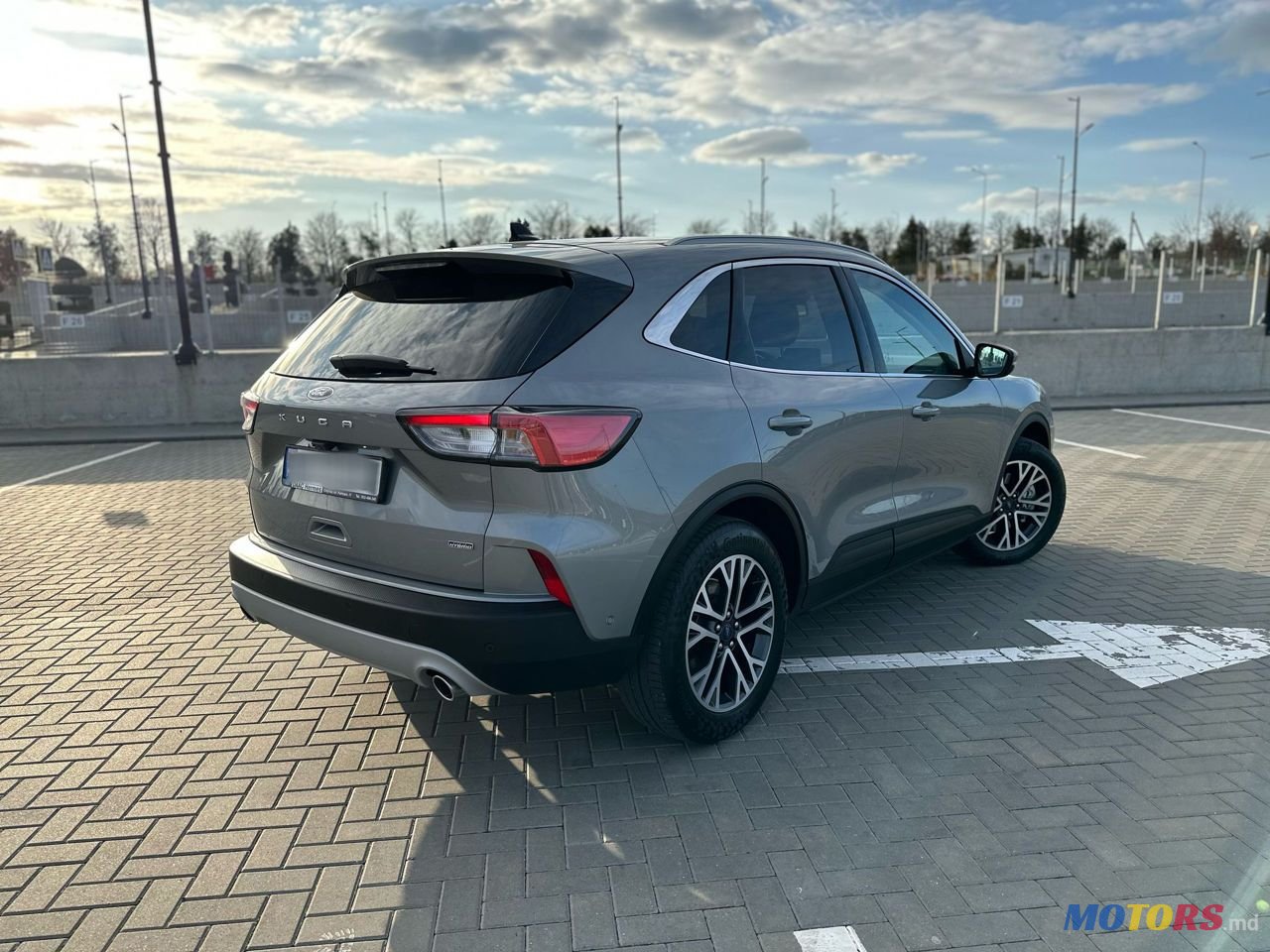 2020' Ford Kuga photo #2
