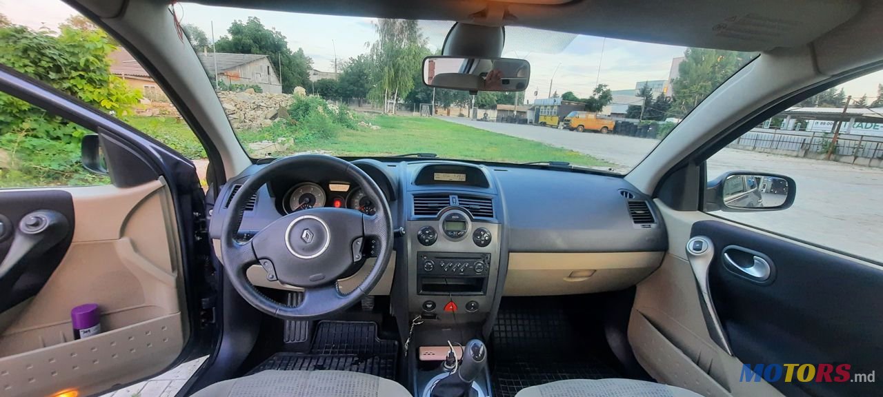 2006' Renault Megane photo #2