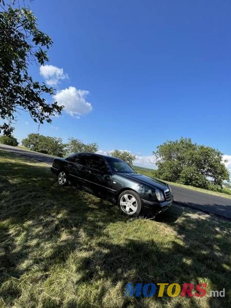 1999' Mercedes-Benz E photo #5