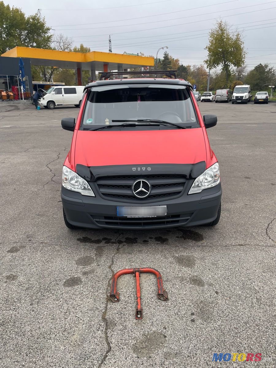 2011' Mercedes-Benz Vito photo #2