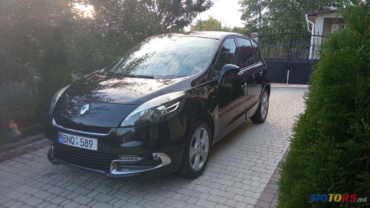 2012' Renault Scenic photo #1