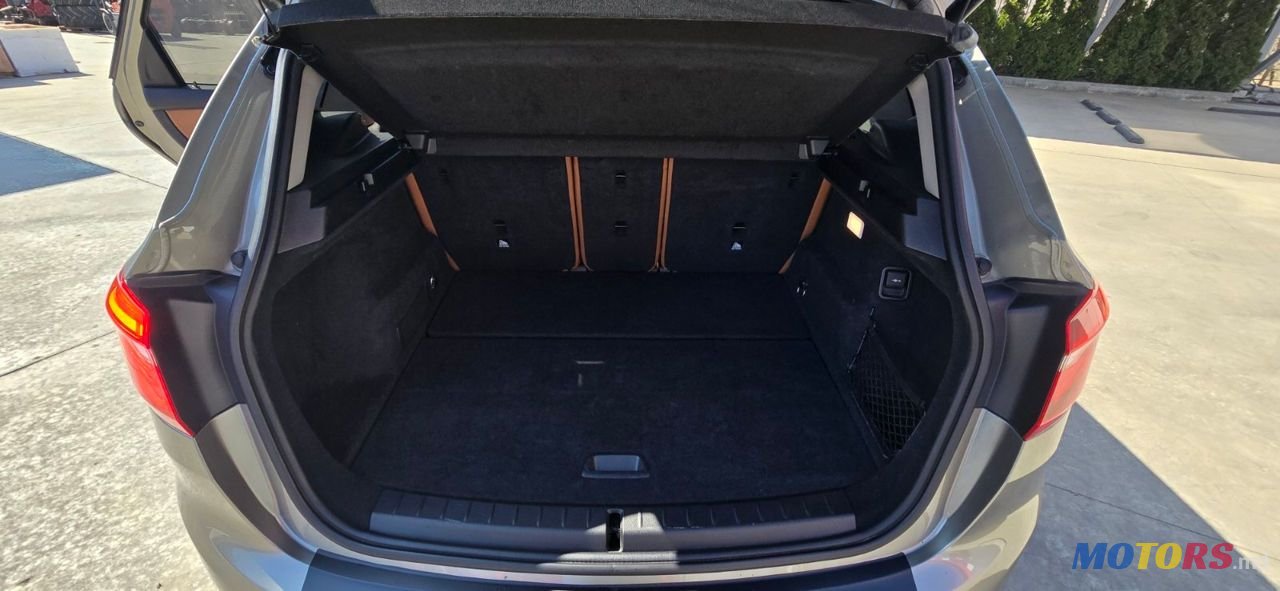 2016' BMW 2 Series Active Tourer photo #3