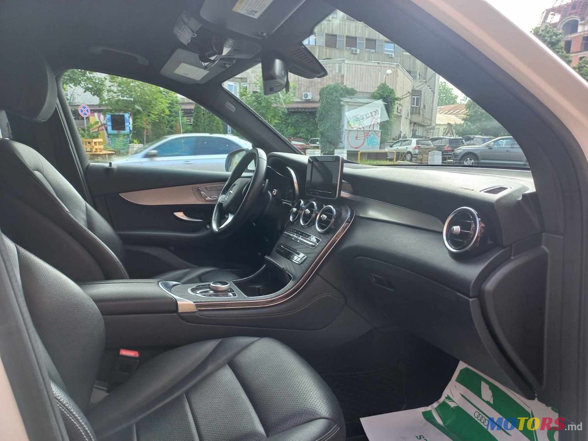 2019' Mercedes-Benz GLC photo #4