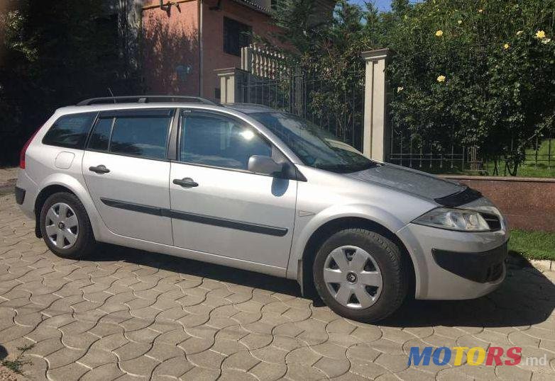 2008' Renault Megane photo #1