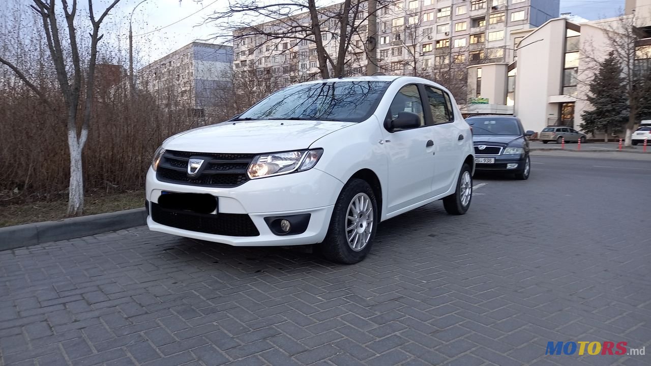 2016' Dacia Sandero photo #2