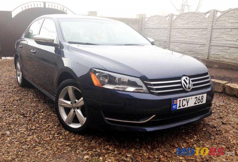 2012' Volkswagen Passat photo #1