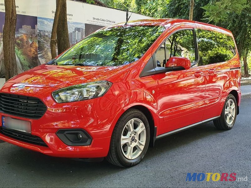 2019' Ford Tourneo Courier photo #2