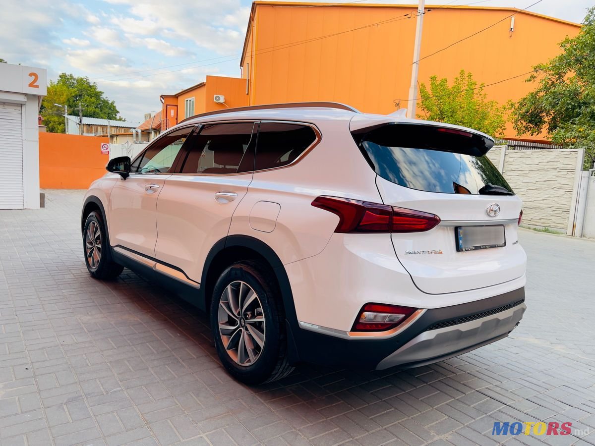 2019' Hyundai Santa Fe photo #4