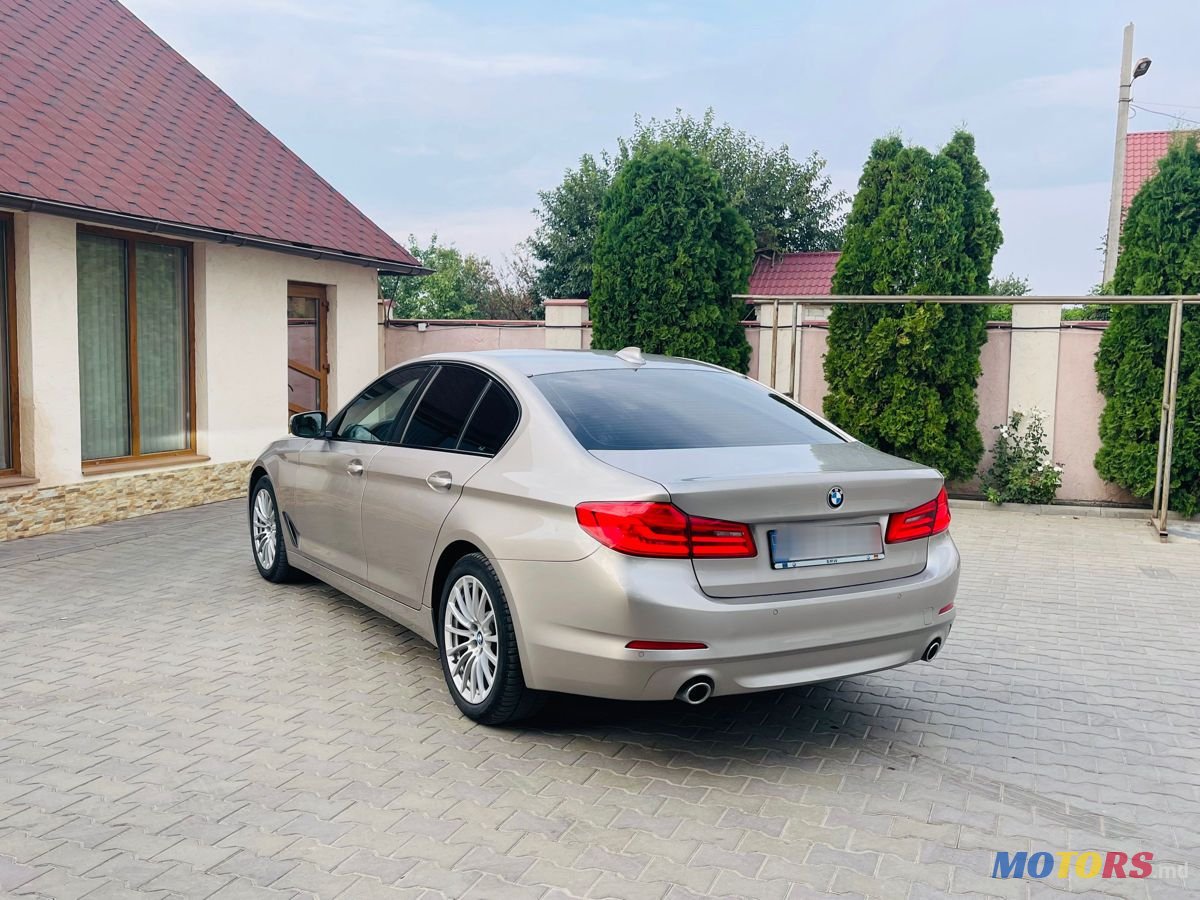 2017' BMW 5 Series photo #5