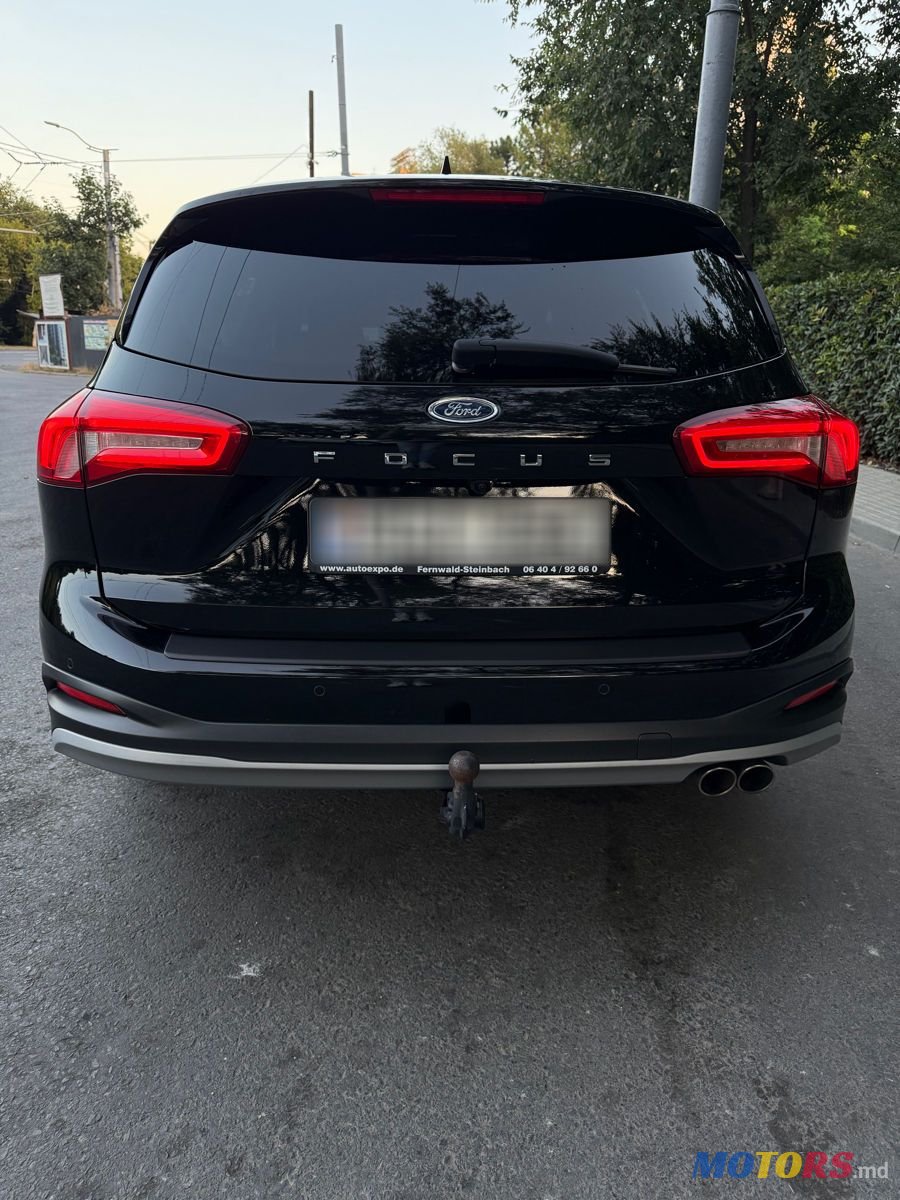 2020' Ford Focus photo #3