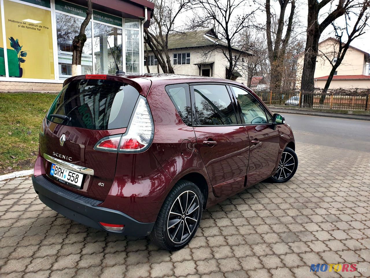 2012' Renault Scenic photo #3