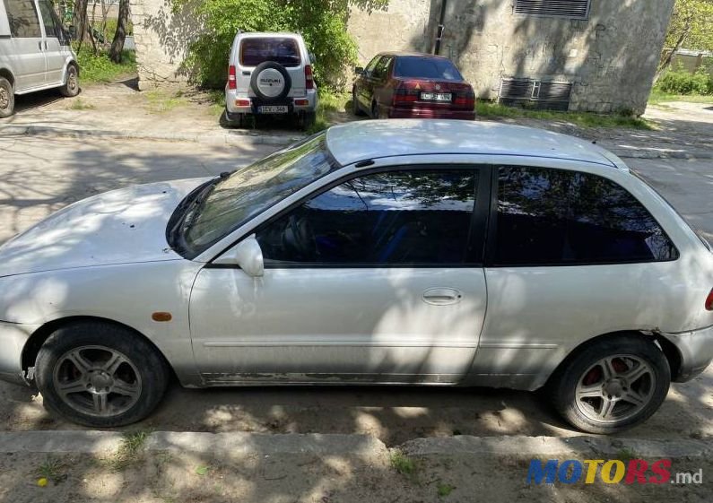 1993' Mitsubishi Colt photo #2