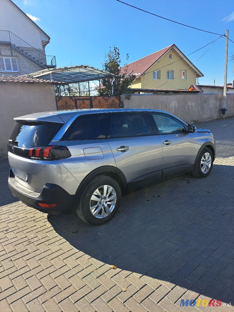 2019' Peugeot 5008 photo #5