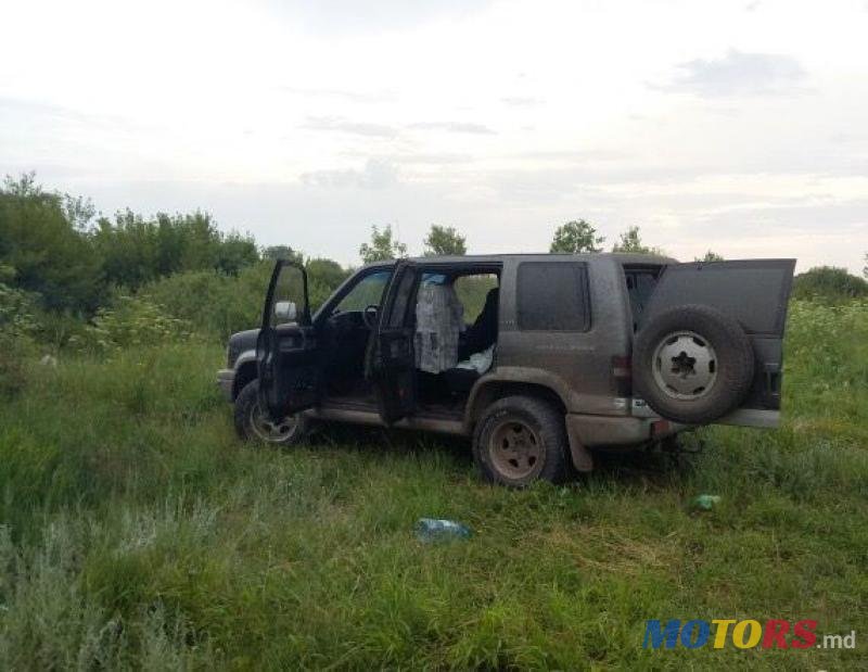 1991' Isuzu Trooper photo #3