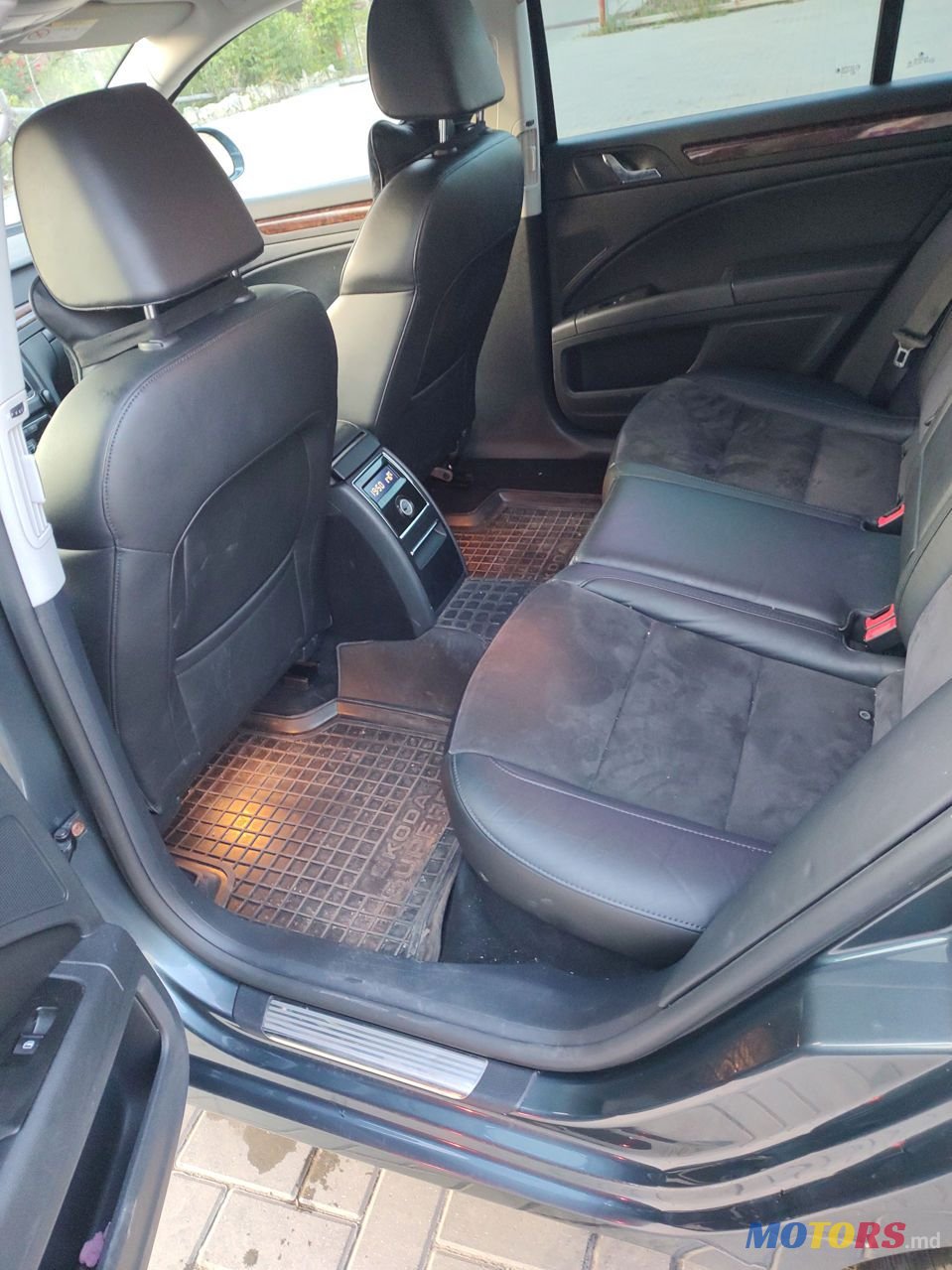 2014' Skoda Superb photo #4