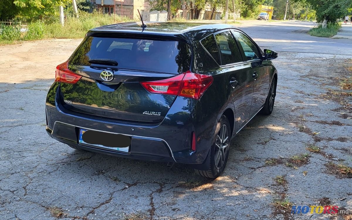 2015' Toyota Auris photo #6