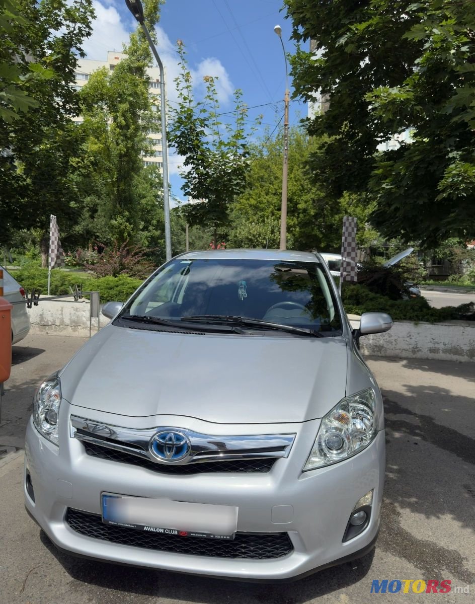 2011' Toyota Auris photo #3