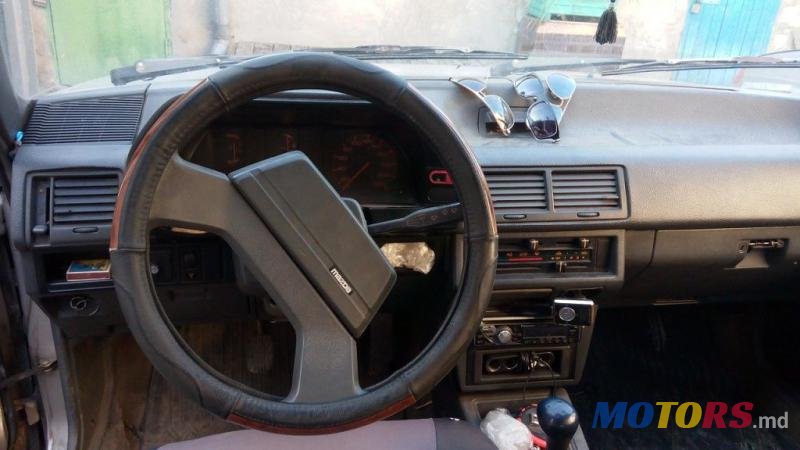 1989' Mazda 626 photo #3