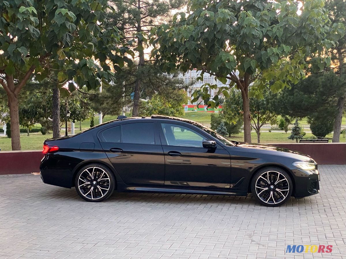 2020' BMW 5 Series photo #3