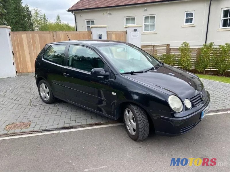 2004' Volkswagen Polo photo #2