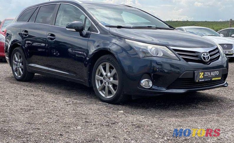 2012' Toyota Avensis photo #2