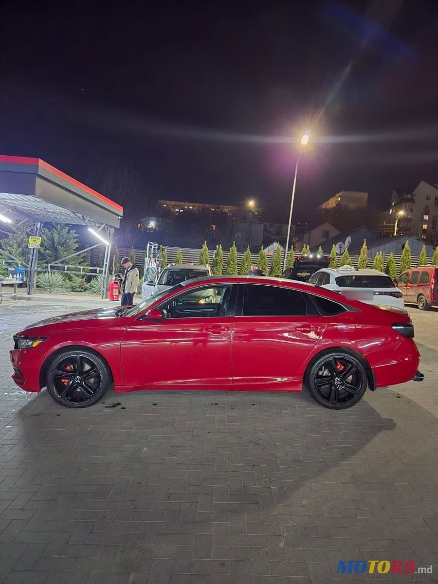 2018' Honda Accord photo #2