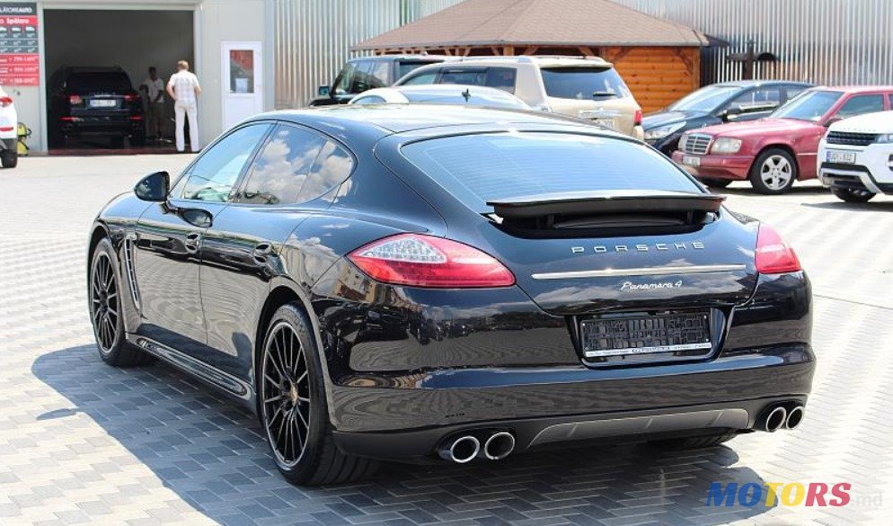 2013' Porsche Panamera photo #4