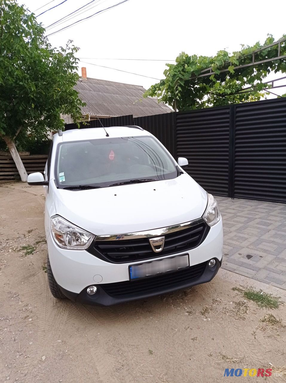 2012' Dacia Lodgy photo #1