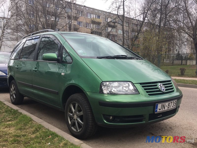 2001' Volkswagen Sharan photo #1