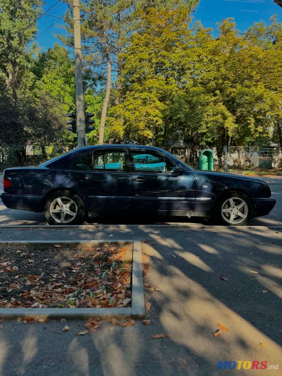 1998' Mercedes-Benz E-Class photo #2
