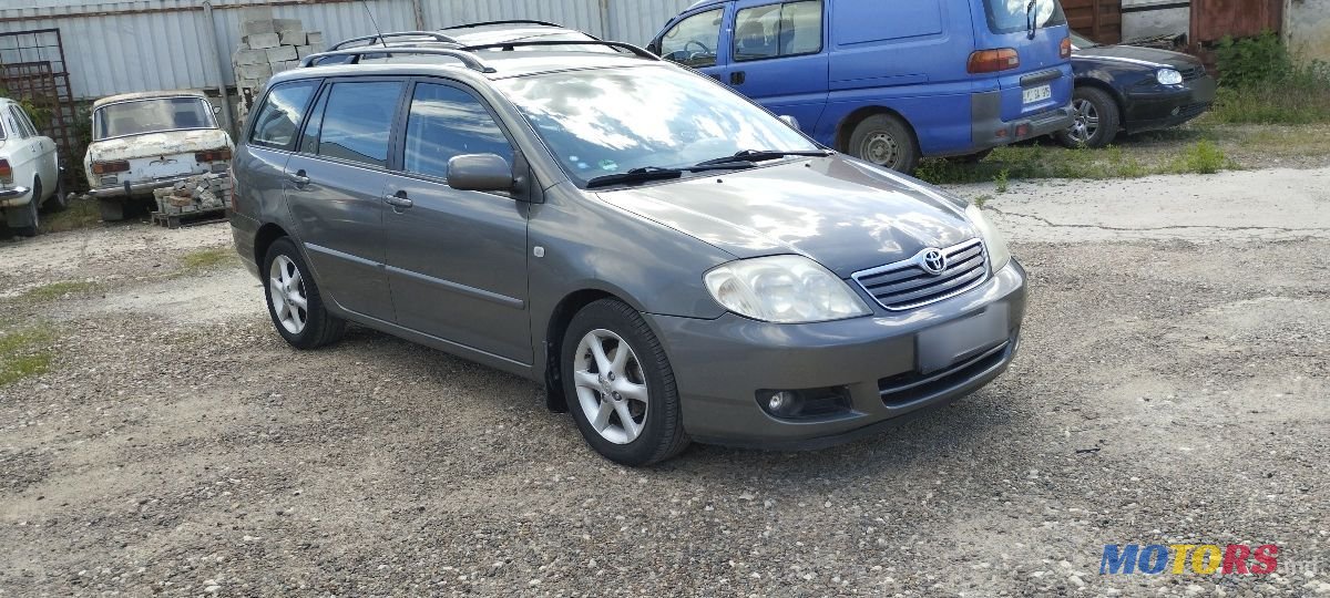 2004' Toyota Corolla photo #4