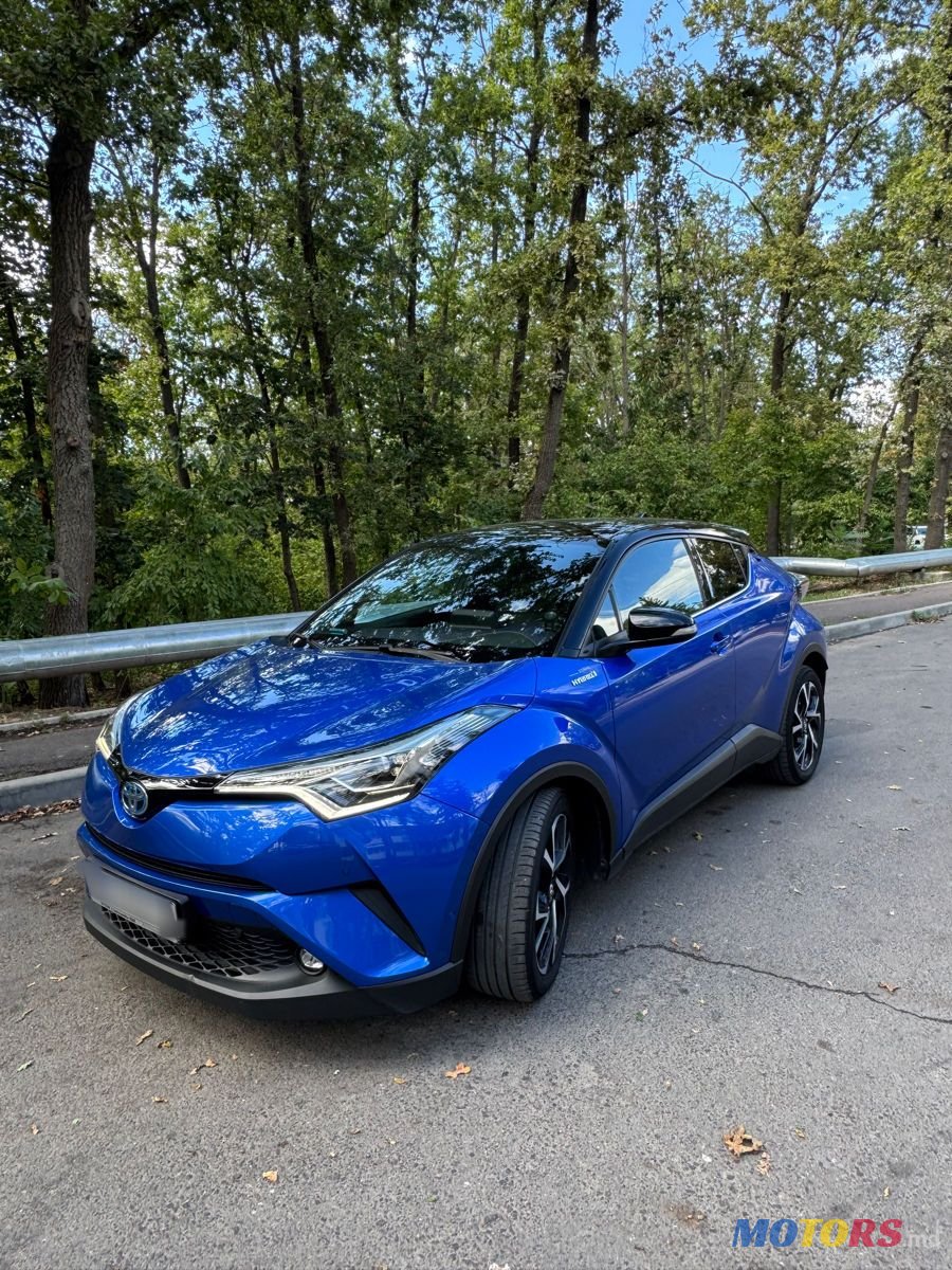 2017' Toyota C-HR photo #2