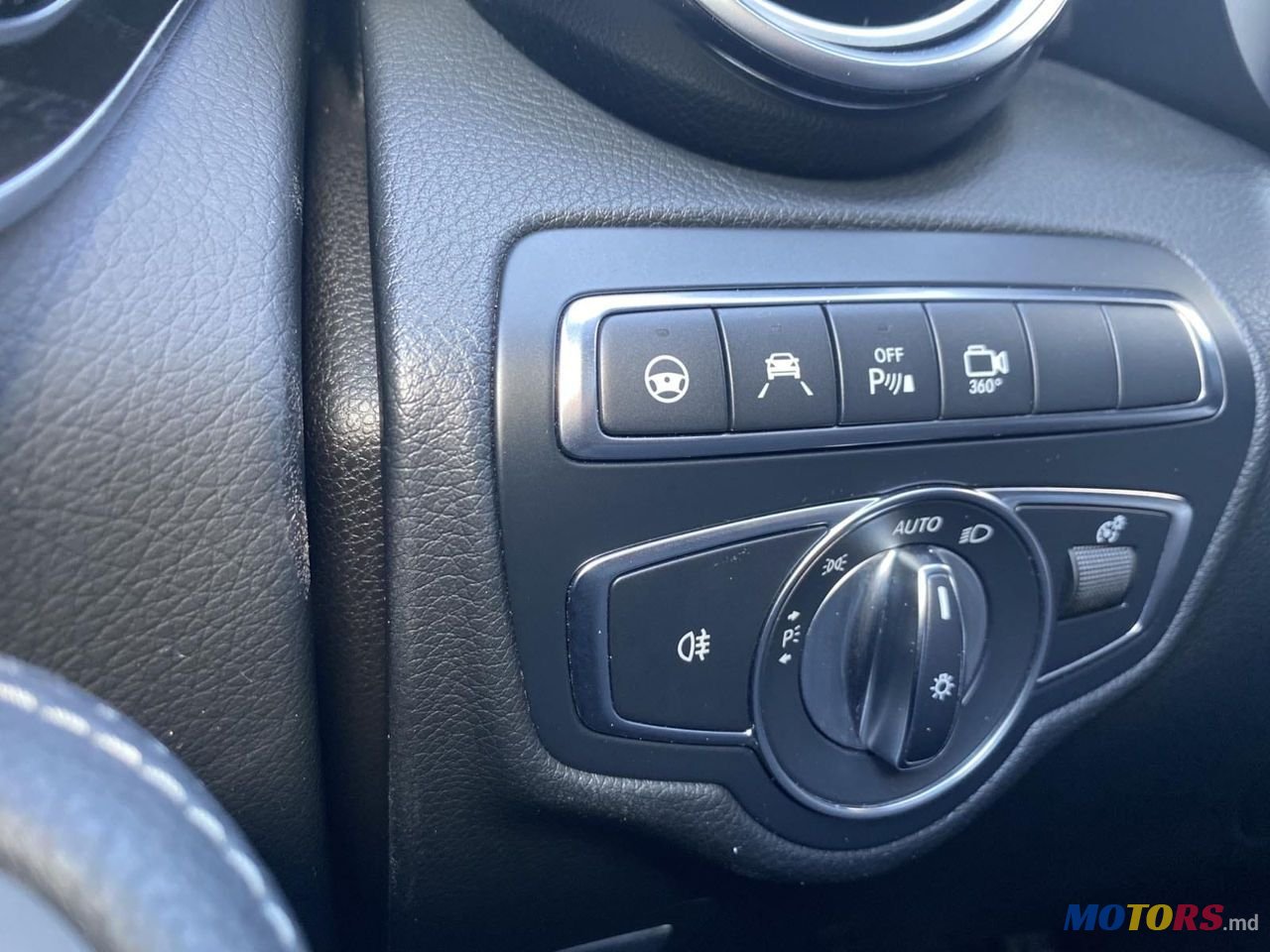 2017' Mercedes-Benz GLC photo #6