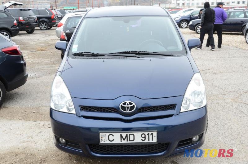 2004' Toyota Corolla photo #6