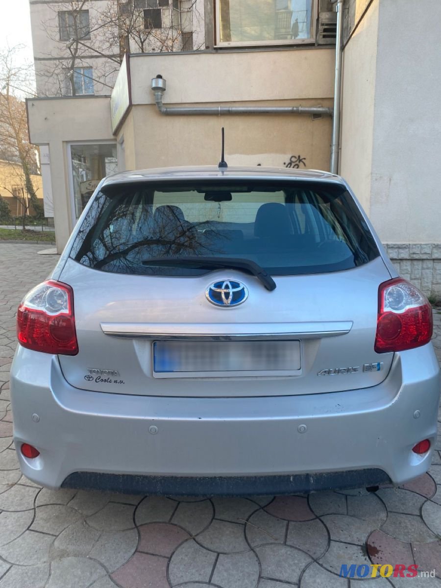 2010' Toyota Auris photo #4