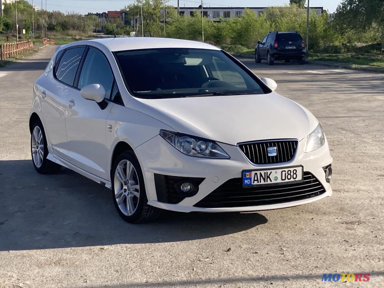 2011' SEAT Ibiza photo #2