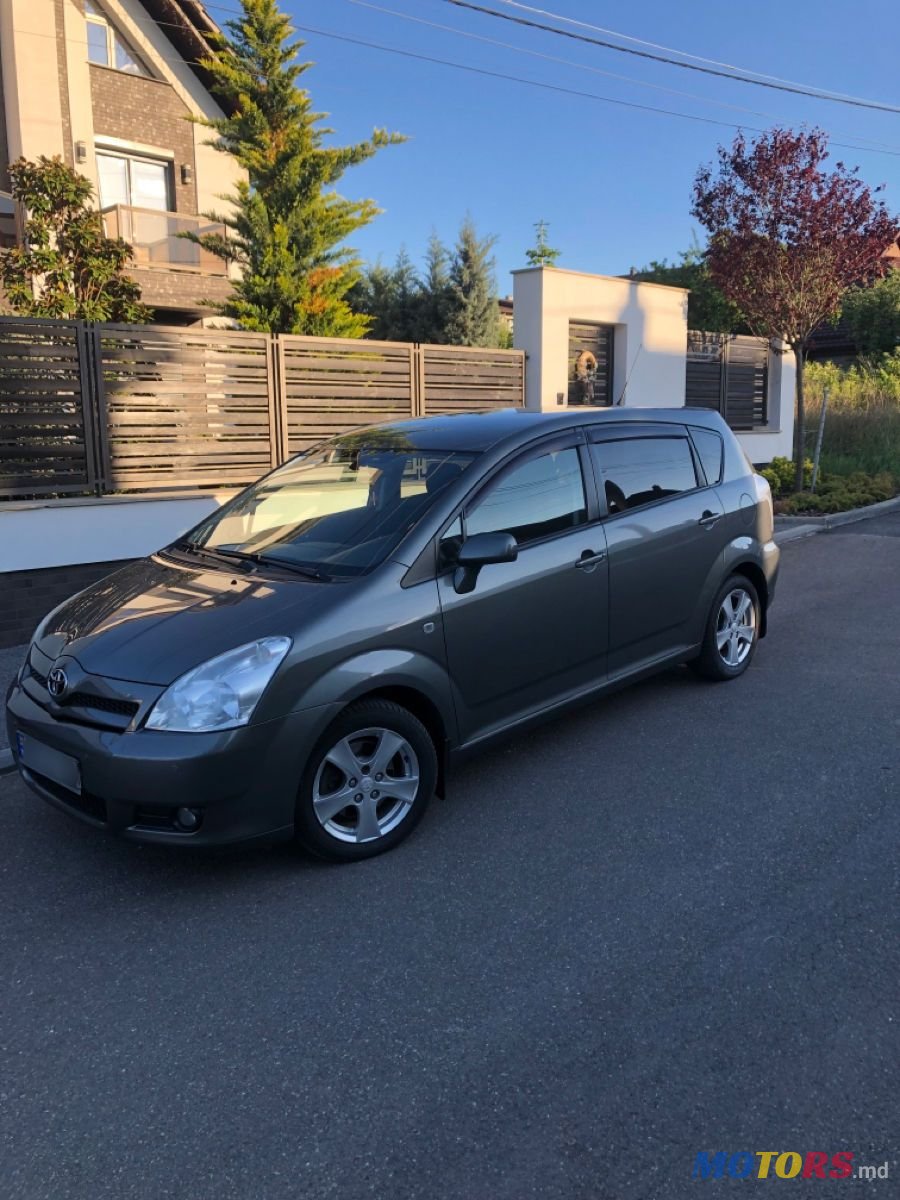 2007' Toyota Corolla Verso photo #4