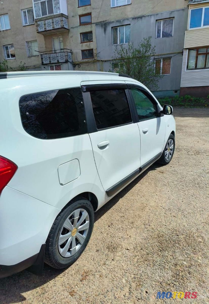 2017' Dacia Lodgy photo #3
