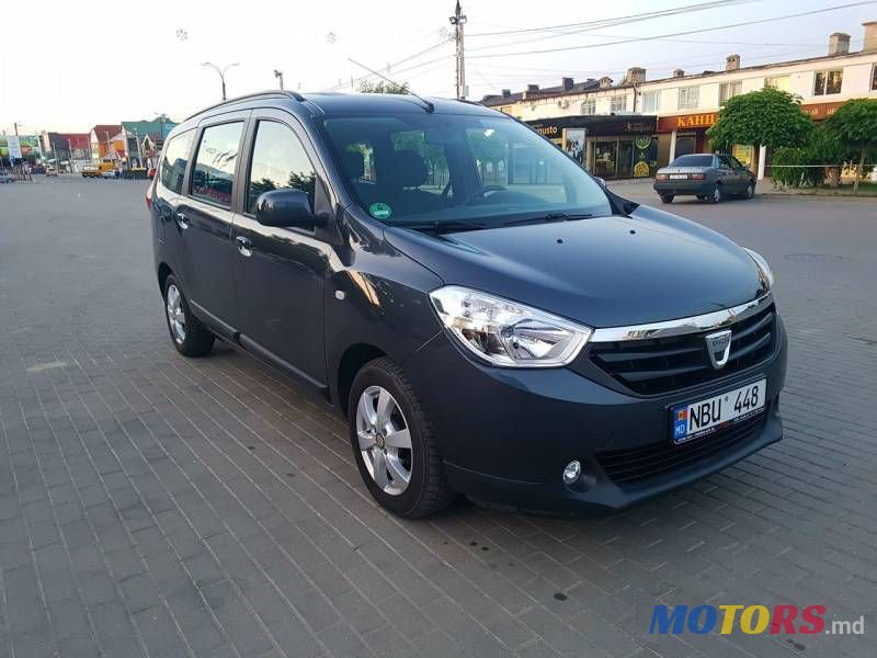 2012' Dacia Lodgy photo #2
